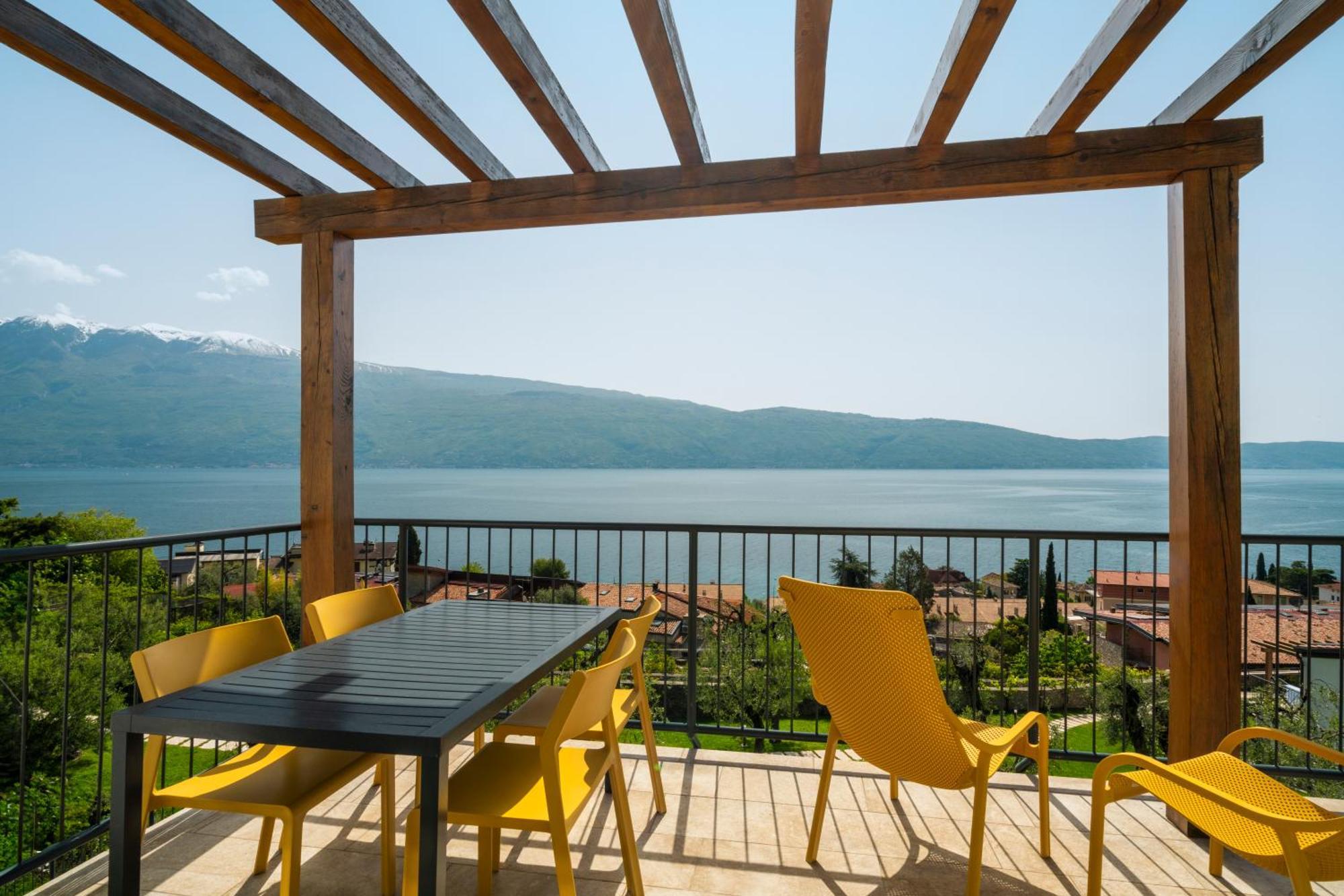 Residence Dany Appartamenti Con Cucina Vista Lago Piscina E Parcheggio Gargnano Exterior foto