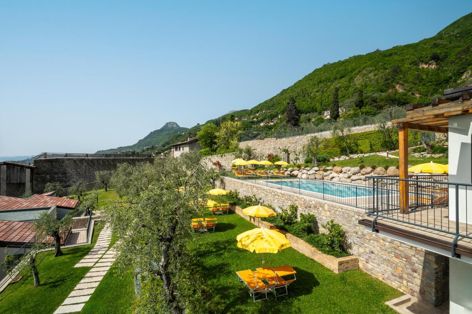 Residence Dany Appartamenti Con Cucina Vista Lago Piscina E Parcheggio Gargnano Exterior foto