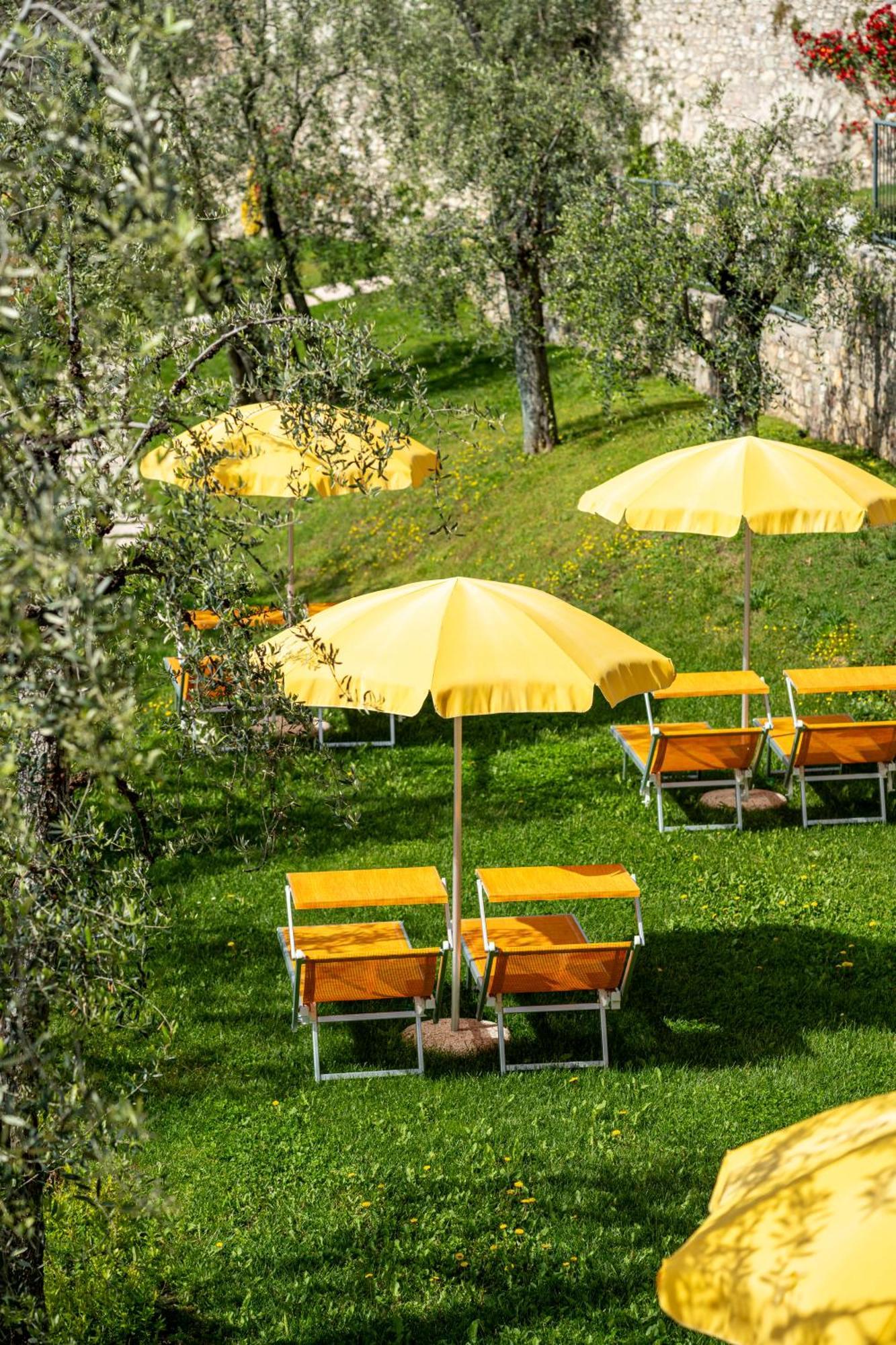 Residence Dany Appartamenti Con Cucina Vista Lago Piscina E Parcheggio Gargnano Exterior foto